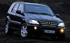   Mercedes-Benz ML55 AMG - 2000