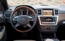   Mercedes-Benz ML250 BlueTec AMG Sports Package - 2011