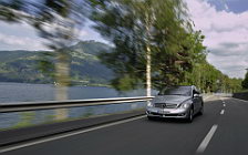  Mercedes-Benz R-class - 2005