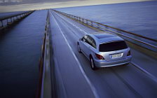   Mercedes-Benz R-class - 2005