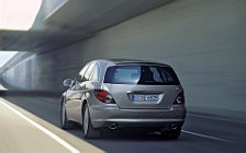   Mercedes-Benz R-class - 2005