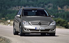   Mercedes-Benz R-class - 2005