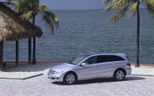   Mercedes-Benz R500 - 2005