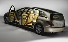   Mercedes-Benz R500 - 2005