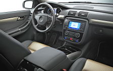   Mercedes-Benz R63 AMG - 2005