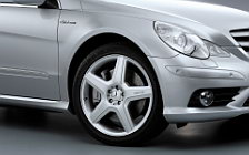   Mercedes-Benz R63 AMG - 2006