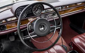   Mercedes-Benz 250 SE W108 - 1965