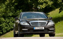   Mercedes-Benz S63 AMG - 2010