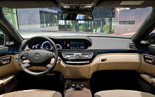   Mercedes-Benz S63 AMG - 2010
