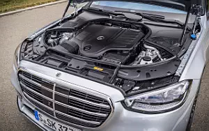   Mercedes-Benz S 500 4MATIC AMG Line (High Tech Silver) - 2020