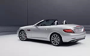   Mercedes-Benz SLC-class RedArt Edition - 2017