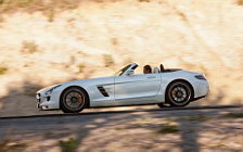   Mercedes-Benz SLS AMG Roadster - 2011