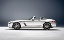   Mercedes-Benz SLS AMG Roadster - 2011