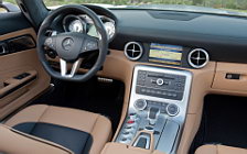   Mercedes-Benz SLS AMG Roadster - 2011