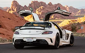   Mercedes-Benz SLS AMG Coupe Black Series - 2012