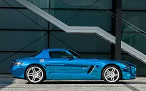  Mercedes-Benz SLS AMG Coupe Electric Drive - 2012