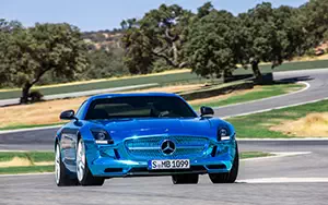   Mercedes-Benz SLS AMG Coupe Electric Drive - 2012