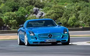   Mercedes-Benz SLS AMG Coupe Electric Drive - 2012
