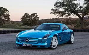   Mercedes-Benz SLS AMG Coupe Electric Drive - 2012
