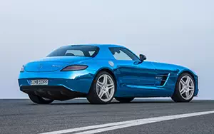   Mercedes-Benz SLS AMG Coupe Electric Drive - 2012