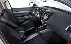   Mitsubishi Outlander Sport SEL US-spec - 2015
