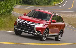   Mitsubishi Outlander SEL US-spec - 2015