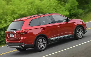   Mitsubishi Outlander SEL US-spec - 2015