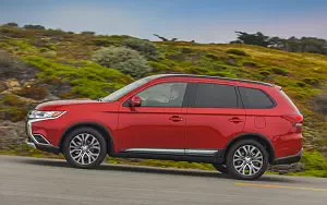   Mitsubishi Outlander SEL US-spec - 2015