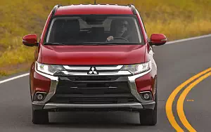   Mitsubishi Outlander SEL US-spec - 2015