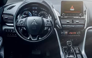   Mitsubishi Eclipse Cross Plug-in Hybrid - 2020