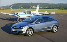   Opel Astra GTC - 2005