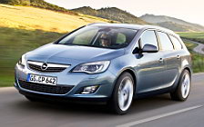   Opel Astra Sports Tourer - 2011