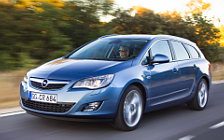   Opel Astra Sports Tourer - 2011