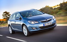   Opel Astra Sports Tourer - 2011