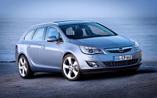   Opel Astra Sports Tourer - 2011
