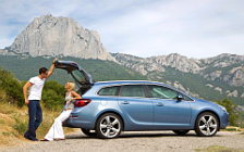   Opel Astra Sports Tourer - 2011