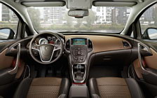   Opel Astra Sports Tourer - 2011