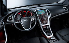  Opel Astra Sports Tourer - 2011