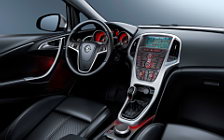   Opel Astra Sports Tourer - 2011