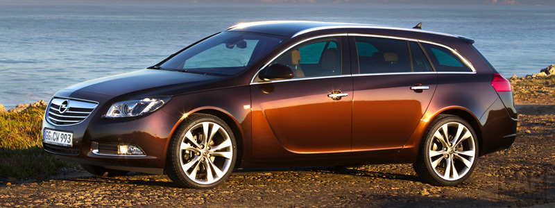   Opel Insignia BiTurbo Sports Tourer - 2012 - Car wallpapers