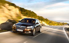   Opel Insignia BiTurbo Sports Tourer - 2012