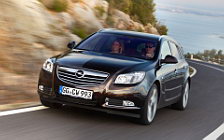   Opel Insignia BiTurbo Sports Tourer - 2012