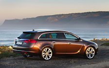   Opel Insignia BiTurbo Sports Tourer - 2012
