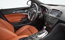   Opel Insignia BiTurbo Sports Tourer - 2012
