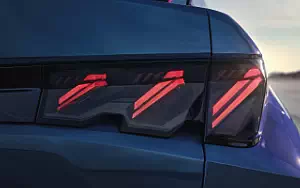   Peugeot E-3008 - 2023