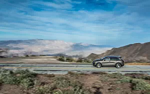      Porsche Cayenne S E-Hybrid US-spec - 2015