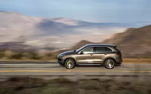      Porsche Cayenne S E-Hybrid US-spec - 2015