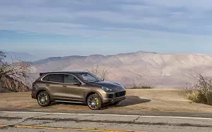      Porsche Cayenne S E-Hybrid US-spec - 2015