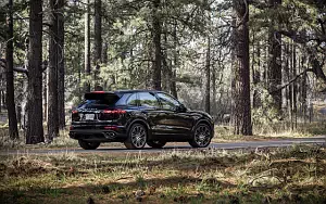      Porsche Cayenne S US-spec - 2015