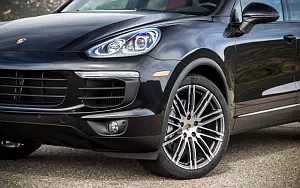     Porsche Cayenne S US-spec - 2015